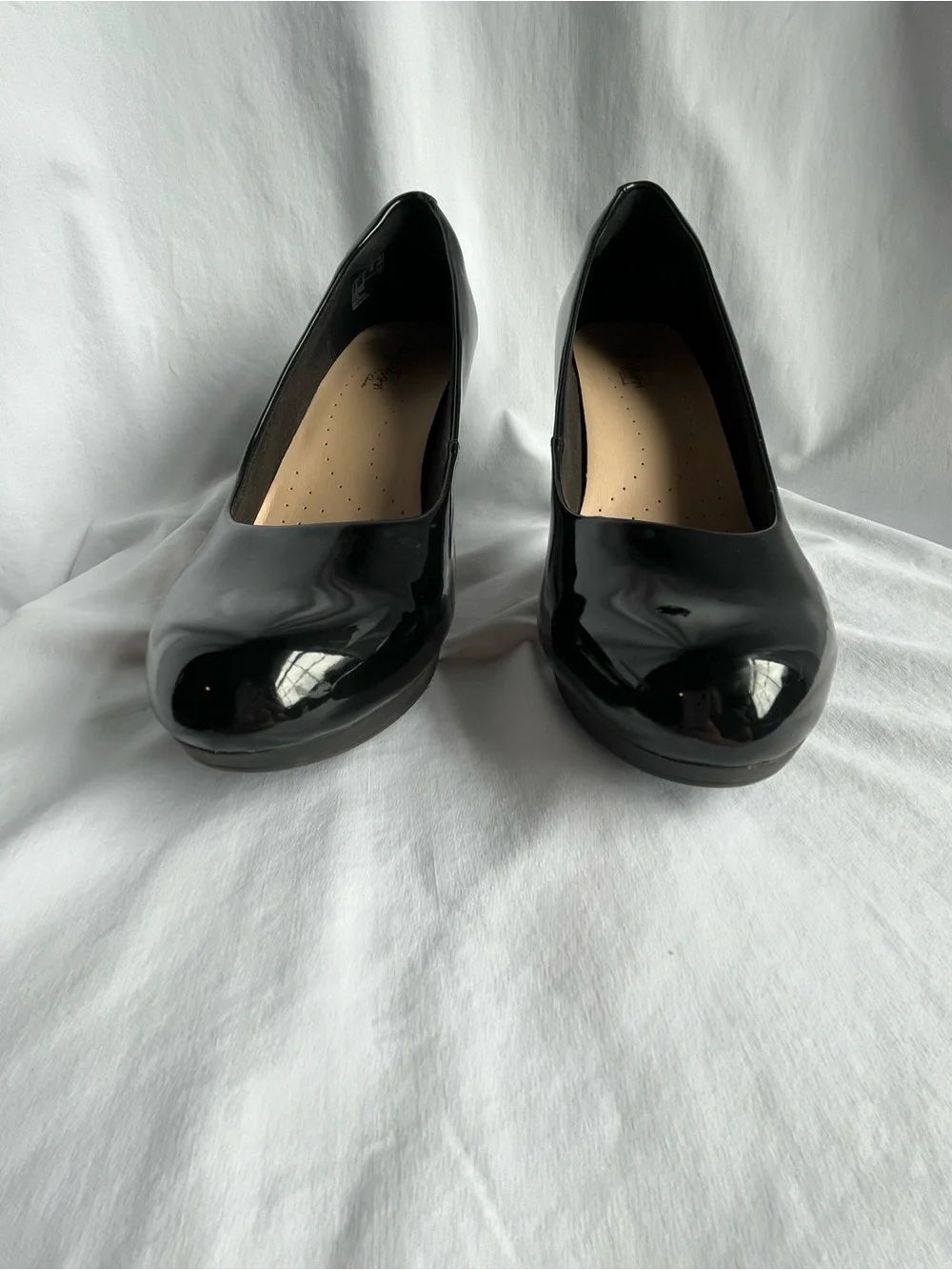 Clarks Black Patent Round-Toe Heel Pumps